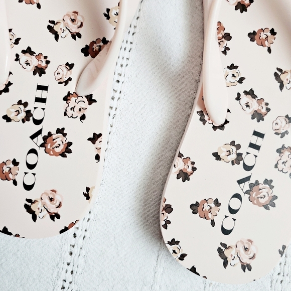 Coach Zayn Floral Print Blush Flip Flop Slip On Sandals Pink Flowers Size 6 NEW - Picture 8 of 11